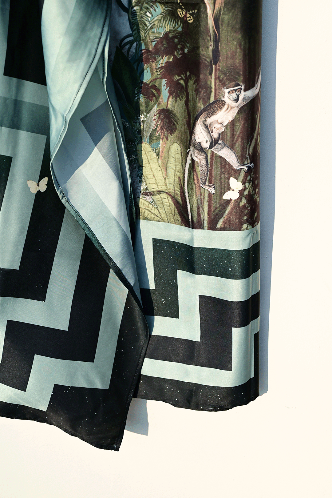 moody flora & fauna design pareo closeup photograph